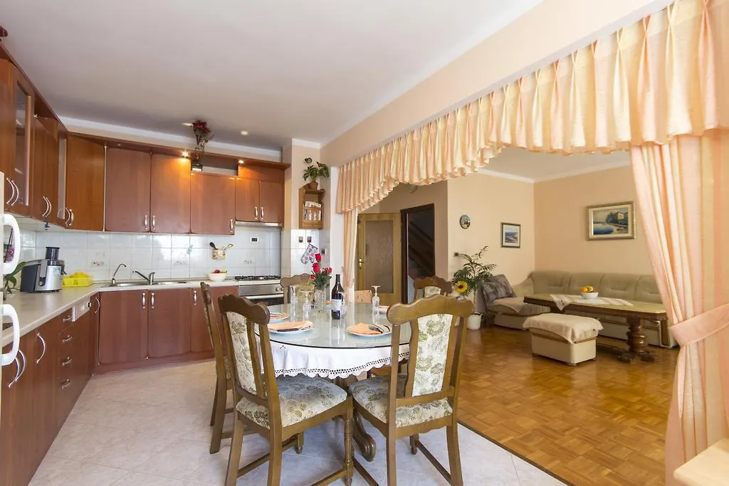 Apartment Pecirep Pula Chorwacja