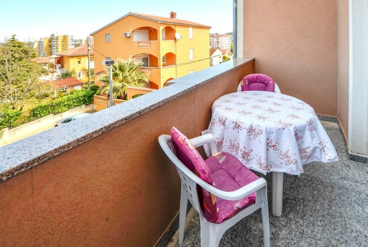 Apartment Pecirep Pula
