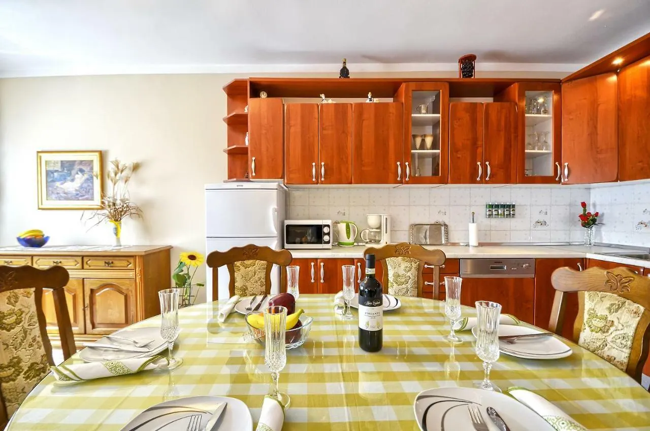 Apartment Pecirep PUY